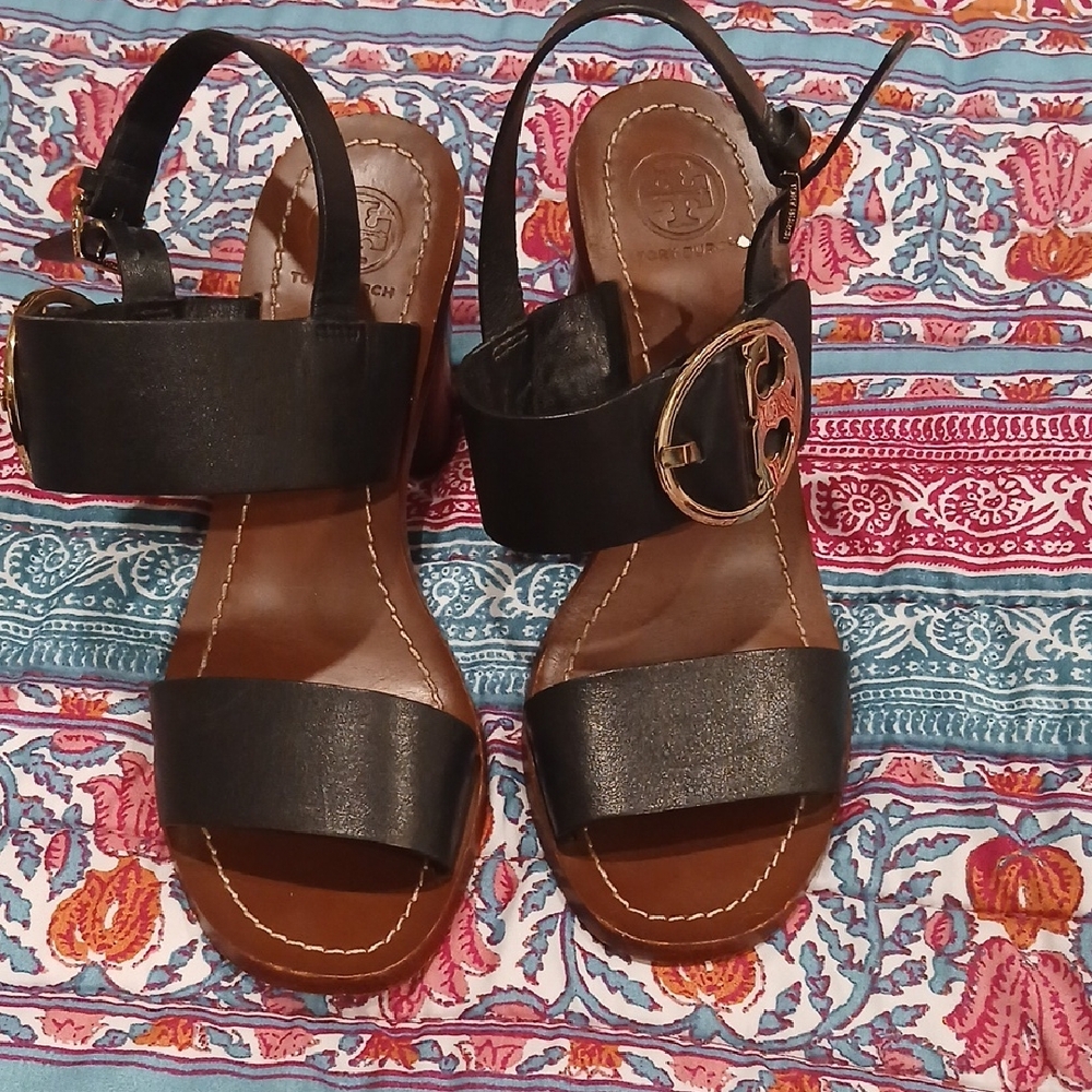 Tory Burch Black Leather Slingback Sandals with Gold Logo Buckle